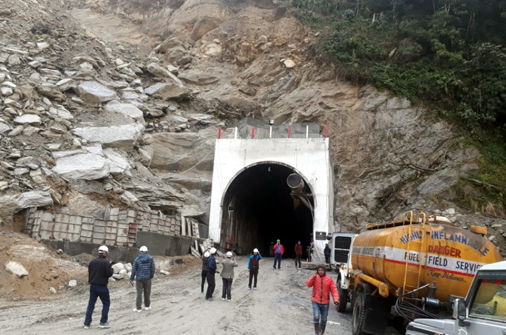 फेरि अरुण तेस्रोमा काम गर्ने मजदुरको मृत्यु