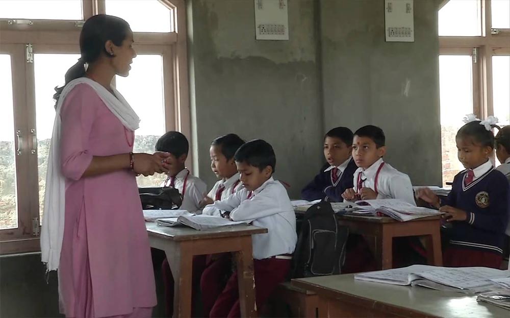 राजनीतिमा लागेका ४ सय शिक्षकको राजीनामा