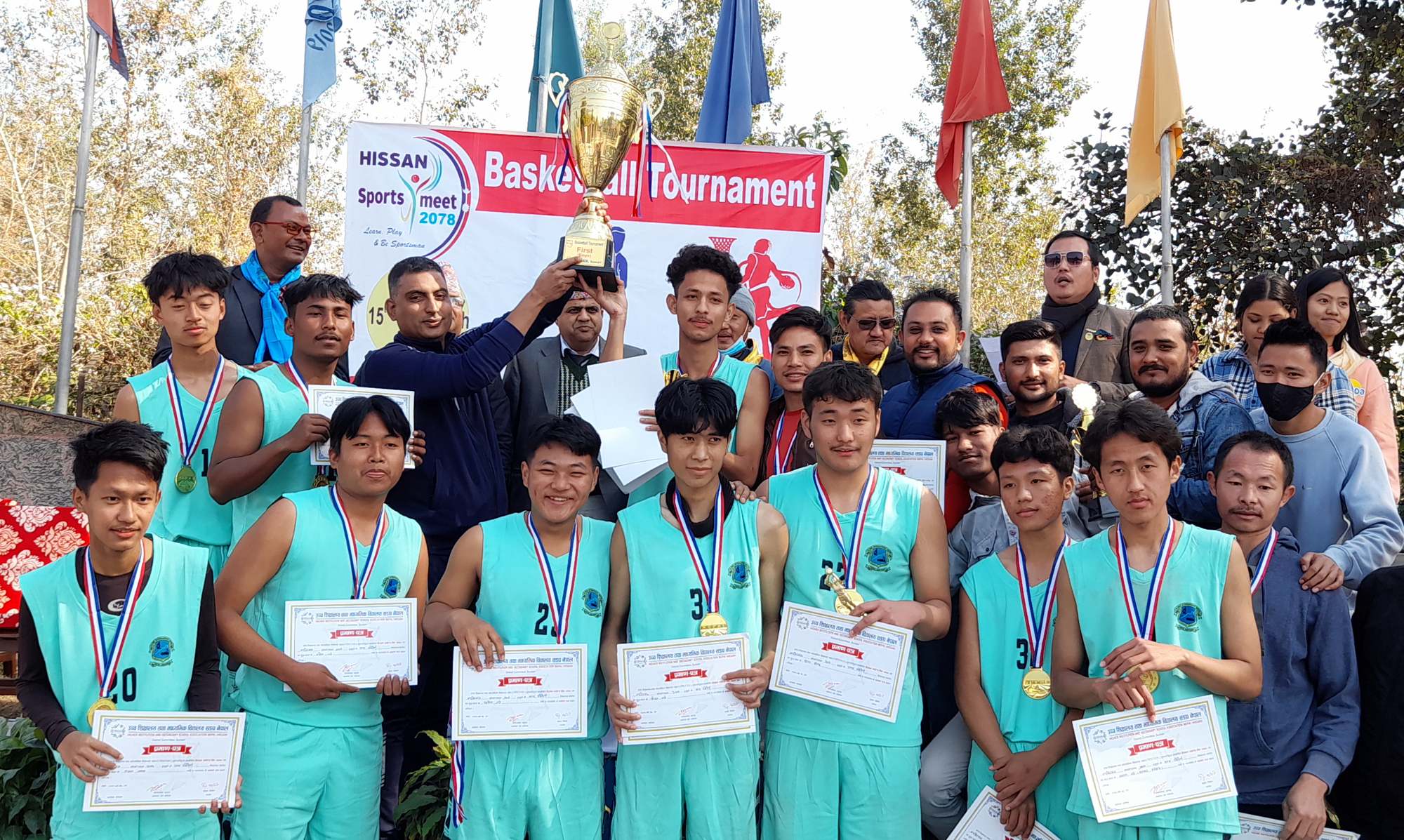 छात्रतर्फ एम्स र छात्रातर्फ धरान आदर्शलाई बास्केटबलको उपाधि (१७ तस्वीरसहित)