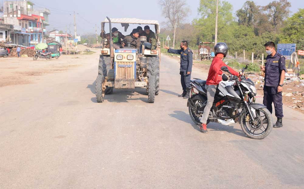 प्रदेश १ मा ६ महिनामै १ लाख ३१ हजार बढी सवारी साधन कारवाहीमा