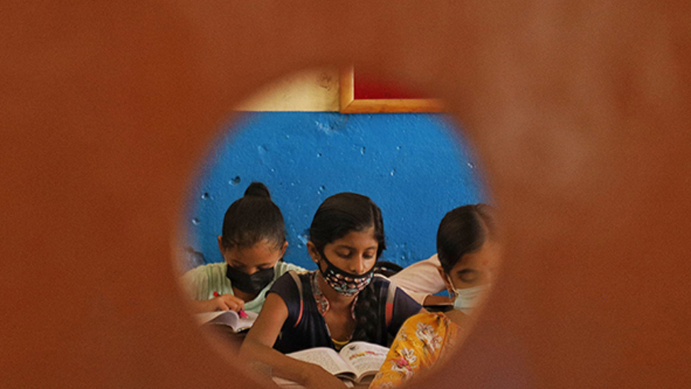 विद्यालय बन्द गर्ने/नगर्नेबारे अन्यौल