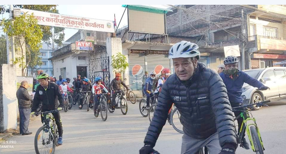 धरान उत्सवमा साइकल रयाली