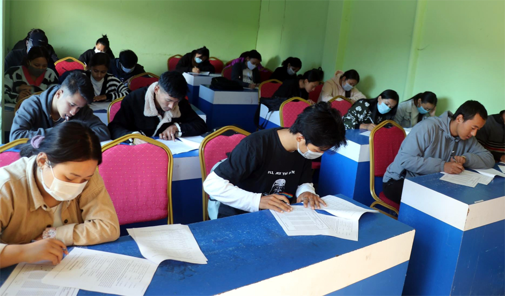 लोकप्रिय बन्दै बीबीएस