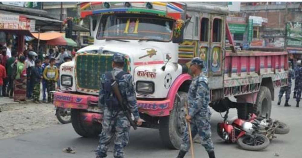 ट्रकले ठक्करले दाजुको मृत्यु, भाइ घाइते