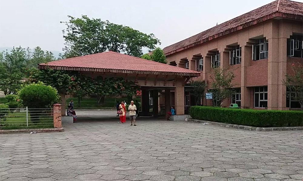 धरानको बीपी प्रतिष्ठानका उपुकलपतिसहितका पदाधिकारीहरुले काम गर्न पाउने