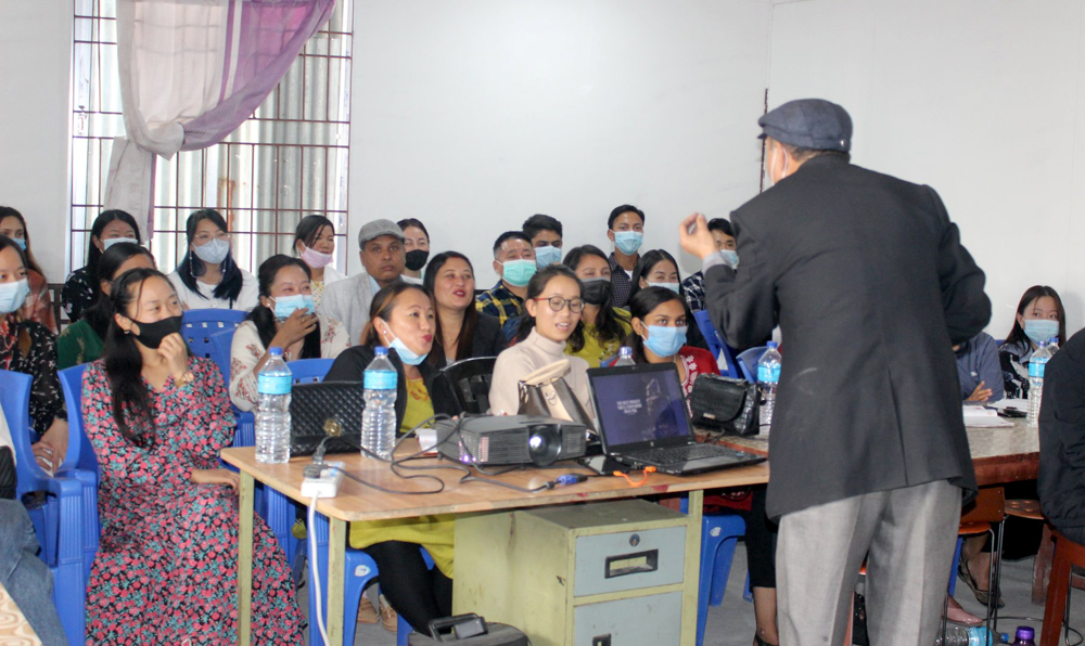 धरान-१५ को हिविस्कसमा पढाइमा गुणस्तरीयता थप्न शिक्षकलाई तालिम