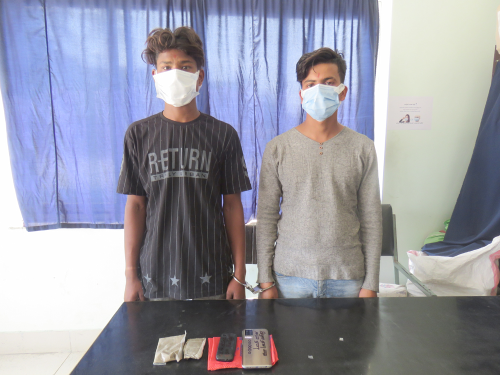 युवतीले पोल खोलेपछि सुनसरीका युवा खैरो हिरोइनसहित समातिए