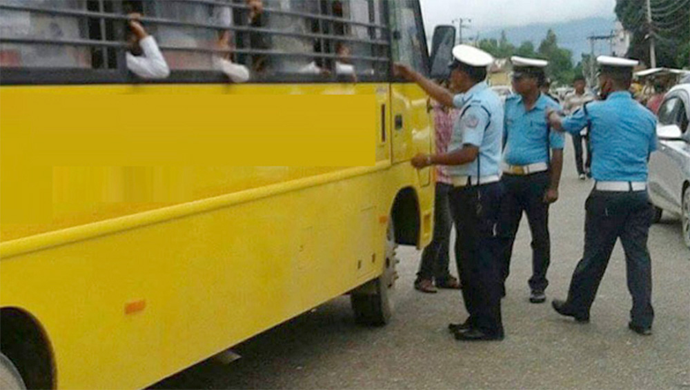 सुनसरीमा स्कुल बसको ठक्करले मृत्यु
