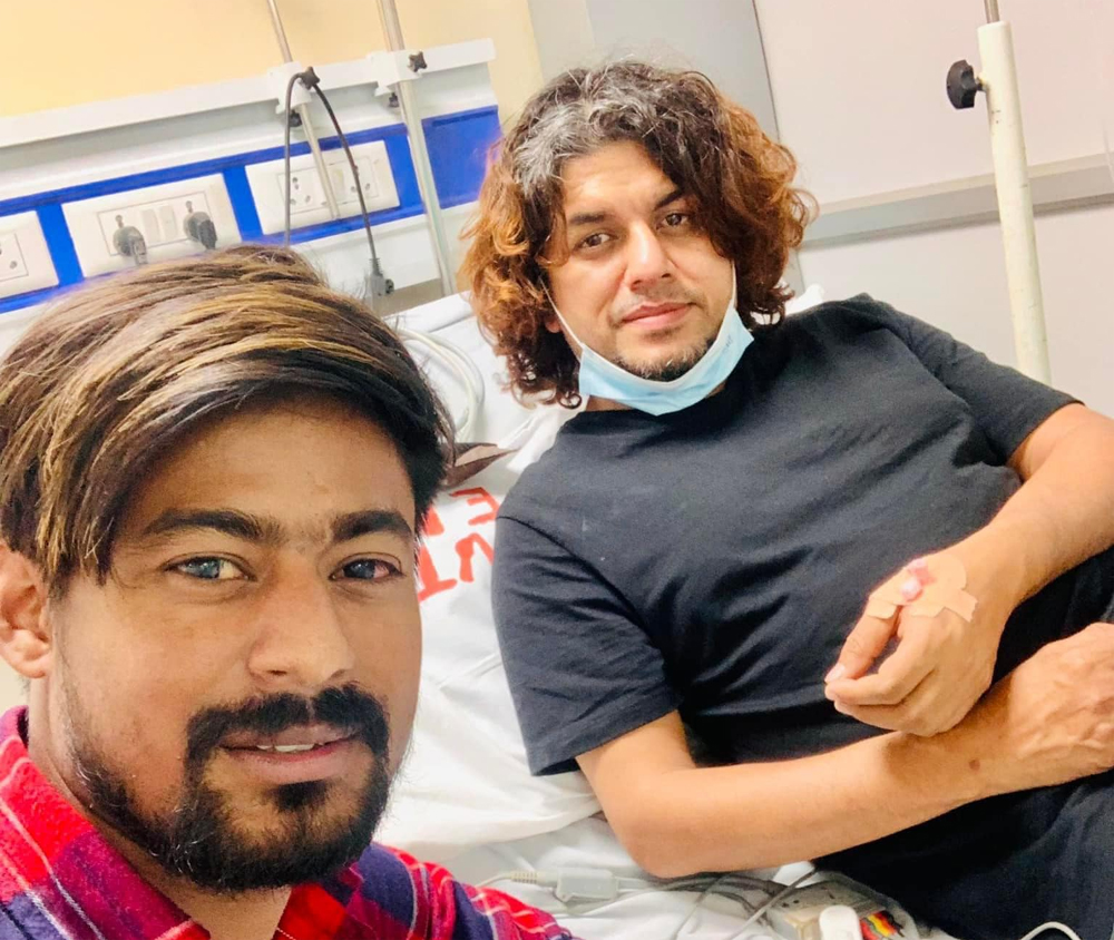 गायक प्रमोद खरेल चढेको कार दुर्घटनामा
