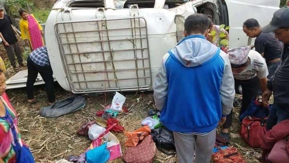 धरानको बुढासुब्बा मन्दिर पुगेर फर्किएको सवारी दुर्घटना