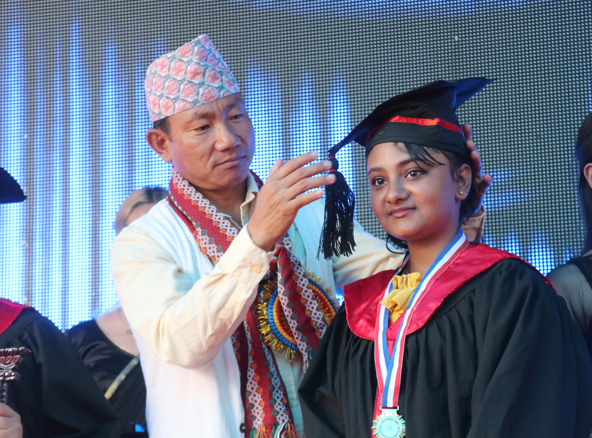 धरानमा मन्टेश्वरीका विद्यार्थी दीक्षित