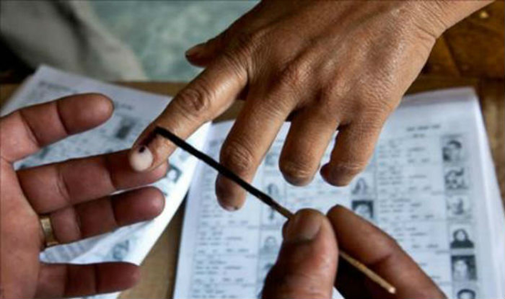 नेपालभित्रै रहेपनि जसले भोट हाल्नै पाउँदैनन्