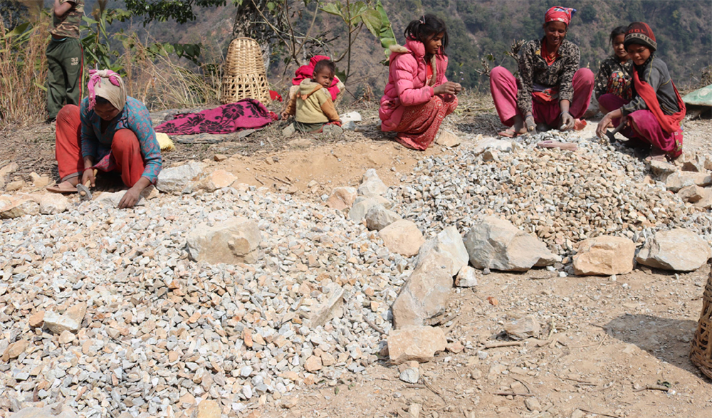 श्रमिकका हक संविधानमा लेखिए, व्यवहारमा आएन