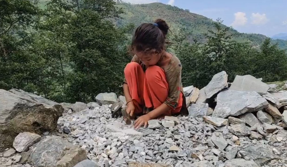 बुबाआमाको सम्बन्धविच्छेदका कारण बालबालिकाको पढाइ लथालिङ्ग