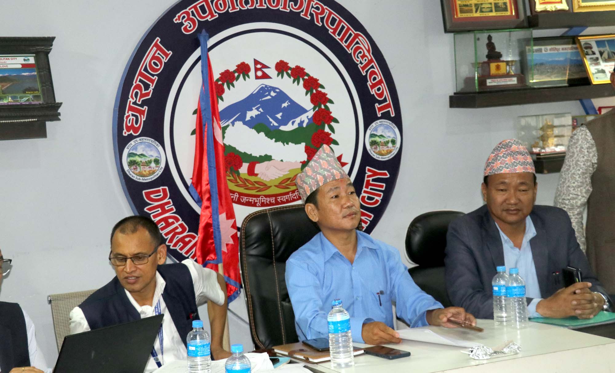 धरानको तीनकुनेदेखि छाताचोकसम्म फोहोर फाले जरिवाना