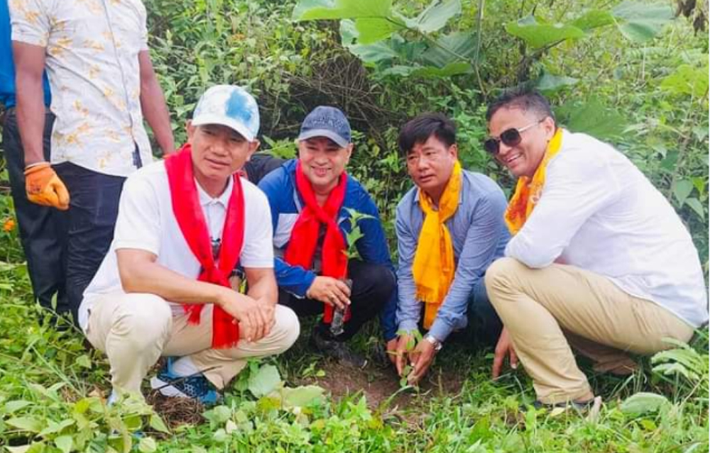 धरानमा नेविसंघद्वारा सरसफाइ र वृक्षारोपण
