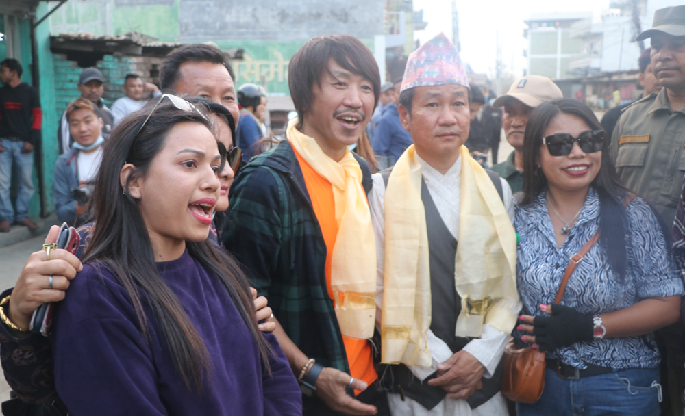 राजेशपायल राई धरानमा, मेयर साम्पाङको अभियानमा साथ
