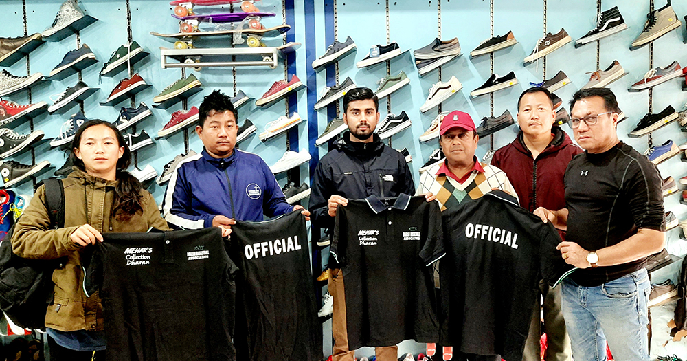 धरानमा प्राविधिकलाई जर्सी प्रदान
