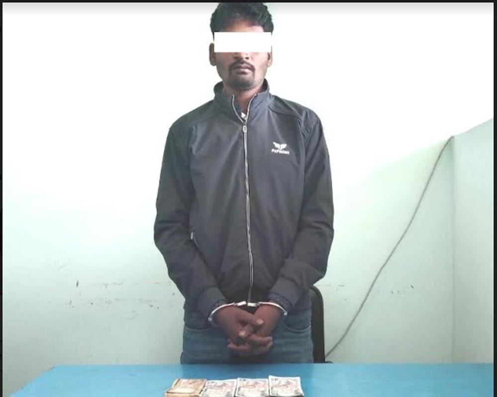 श्रोत नखुलेको रकमसहित पक्राउ
