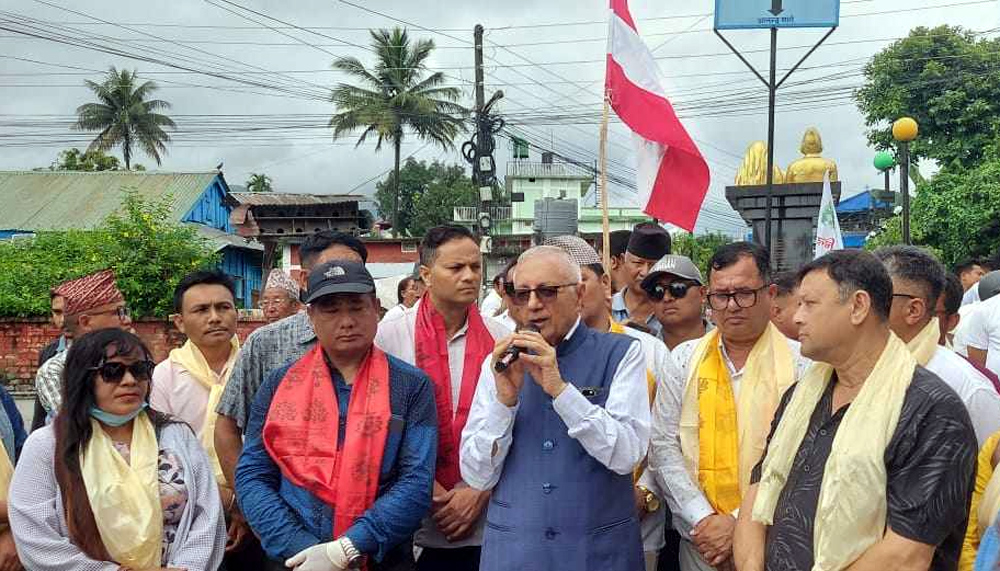 धरानमा कांग्रेस नेता डा. शेखर कोइरालाले भने– जातीय र धार्मिक द्वन्द्वमा धकेल्न खोजिँदैछ, उत्तेजना र बहकाउमा नलागौं