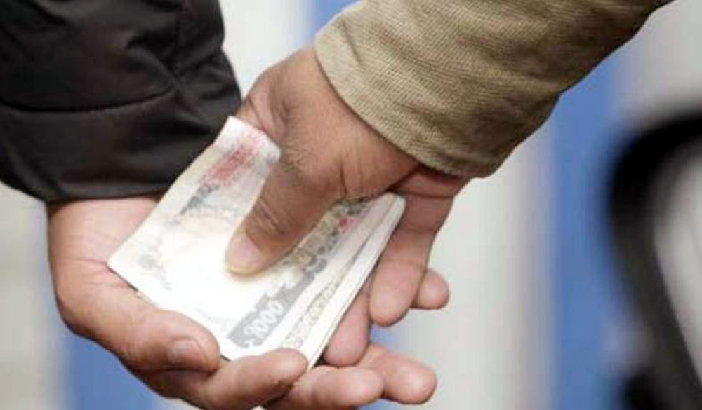 एक लाख घुससहित इन्जिनियर च्याप्पै समातिए