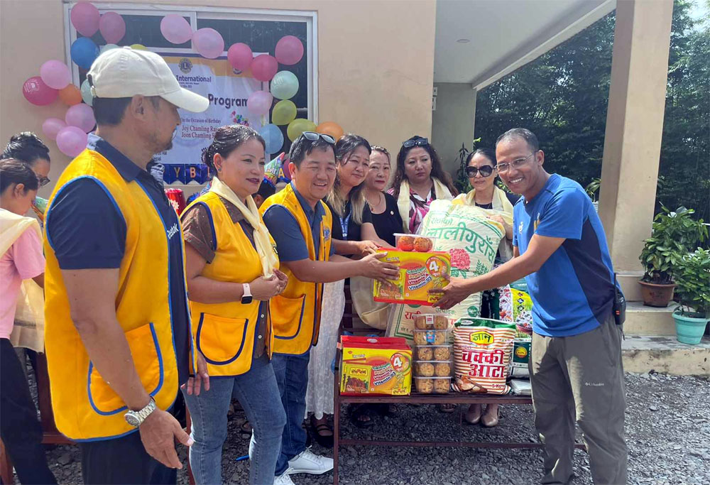 लायन्स क्लब अफ धरान क्यापेबलद्वारा खाद्यान्न वितरण