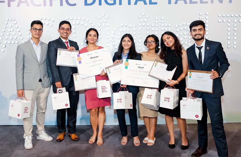 धरानको विष्णु स्कुल पढेका आशिष कार्कीसहित ६ जना विद्यार्थीलाई चीनमा ‘पिपल्स चोइस अवार्ड’