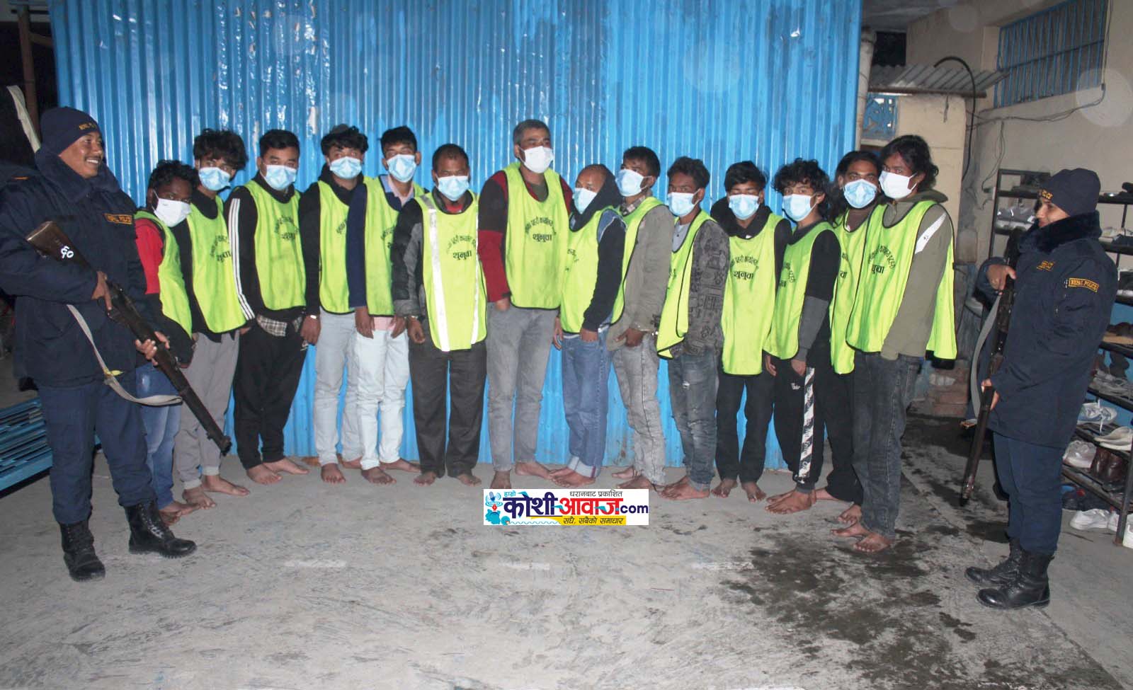 धरान–इटहरी सडकमा लागूऔषध सेवन गरेर यात्रुबाहक बस तथा मालबाहक सवारी चलाएको आरोपमा धरानका चालकसहित १४ जना समातिए