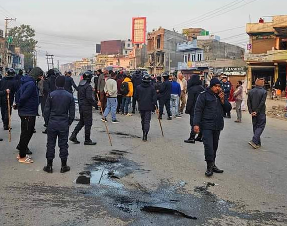 ट्याक्टरको चक्काले किच्दा, ट्याक्टरको ठक्कर र ट्याक्टरमा ठोक्किँदा तीनजनाको मृत्यु