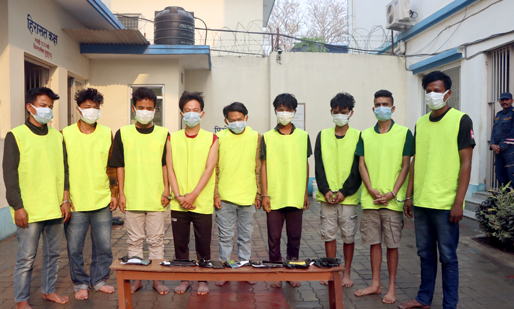 धरानका युवासहित मलद्वारमा ब्राउन सुगर लुकाएर ल्याउनेसम्म गरी ९ जना समातिए
