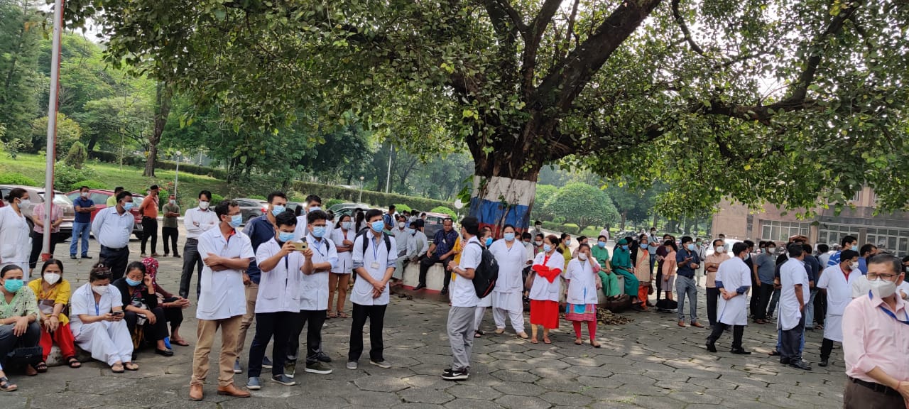 धरानको बीपी प्रतिष्ठानका शिक्षकहरूद्वारा आन्दोलन घोषणा