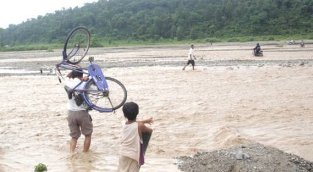 धरानको सर्दुखोलामा जलसतह खतरा पार, धरानलगायत कोशी प्रदेशमा ठूलो वर्षा