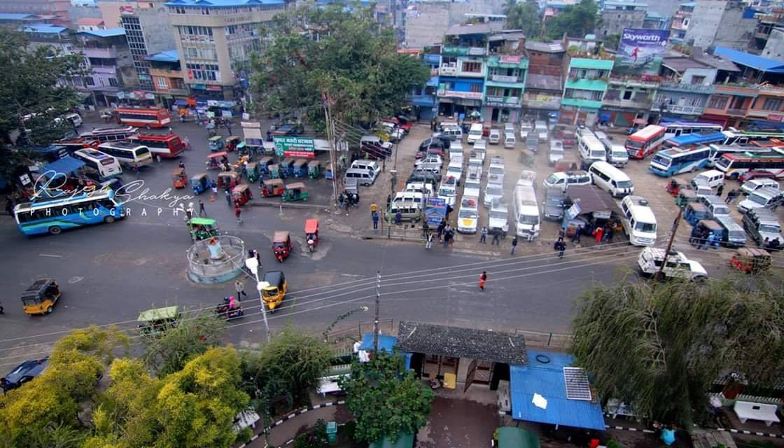 धरानको भानुचोकबाट बसपार्क सारिँदै