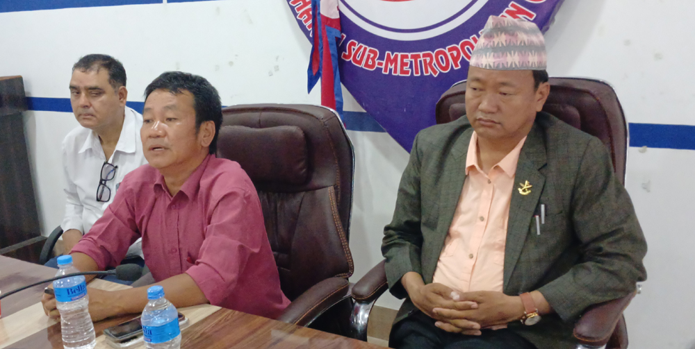 ‘धरान नगर अस्पताल’ बनाउन छलफल, छाताचोकको जग्गा फिर्ता गराउन पहल समिति बनाइने