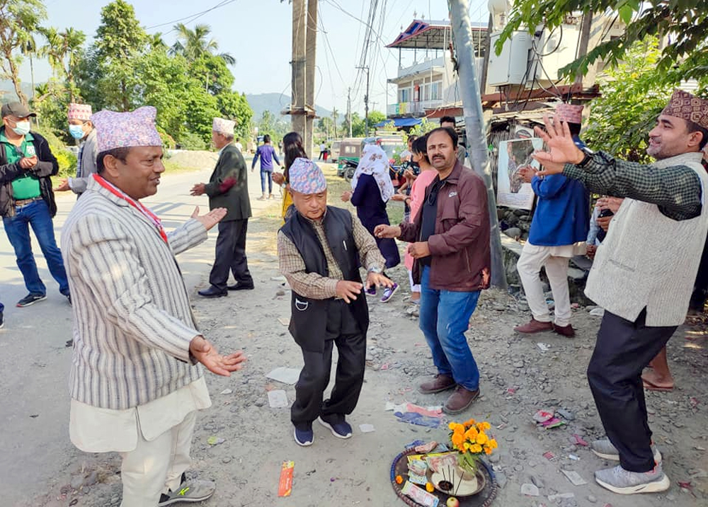 धरानमा राति १० बजेसम्म मात्रै देउसीभैलो खेल्न पाइने !