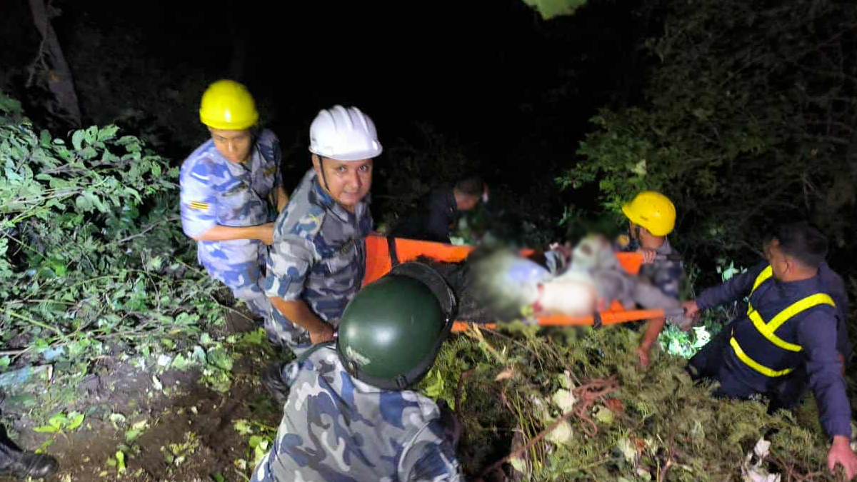 धरानमा सब्जी लिएर आउँदै गरेको ट्रक ब्रेक फेल भएर दुर्घटनामा, सहचालकको मृत्यु