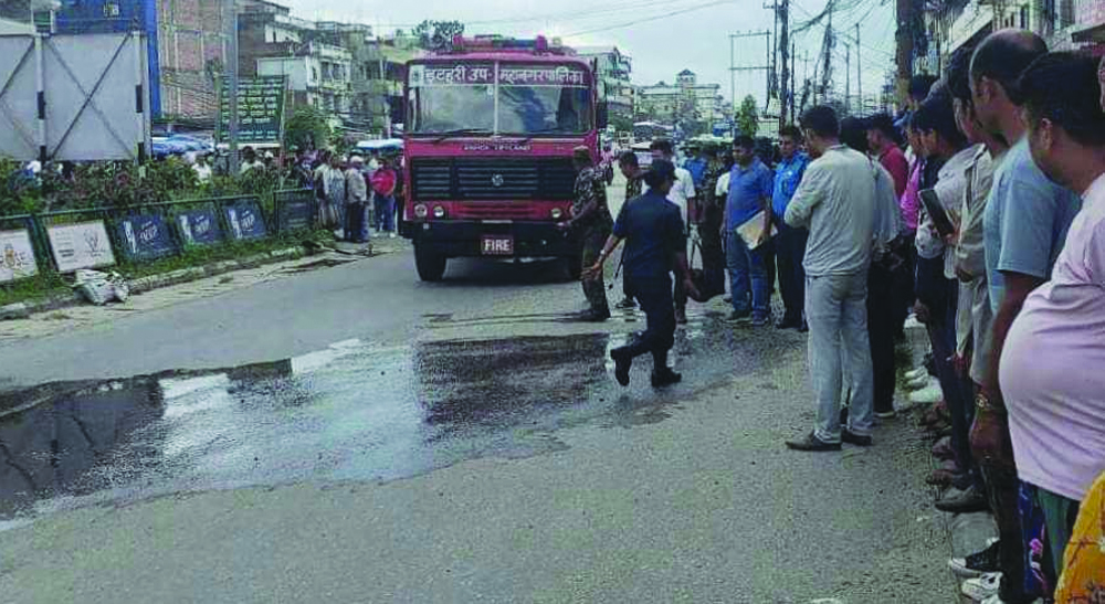 धरानतर्फ आउँदै गरेको ट्रकको ठक्करले इटहरीमा महिलाको मृत्यु