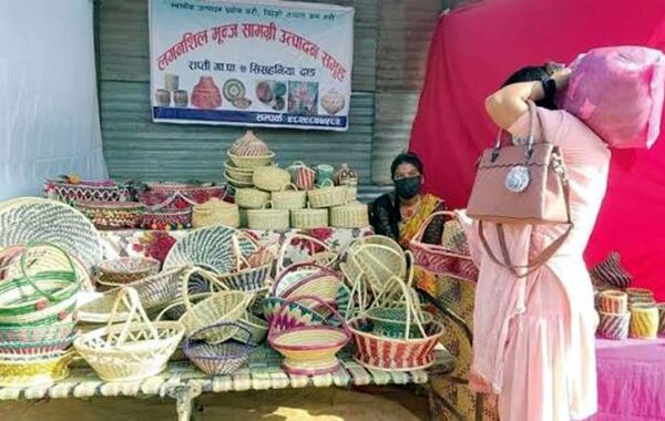 अब सरकारी बैठक, समारोहमा कोसेली हस्तकलाका सामग्री प्रयोग गर्न निर्देश