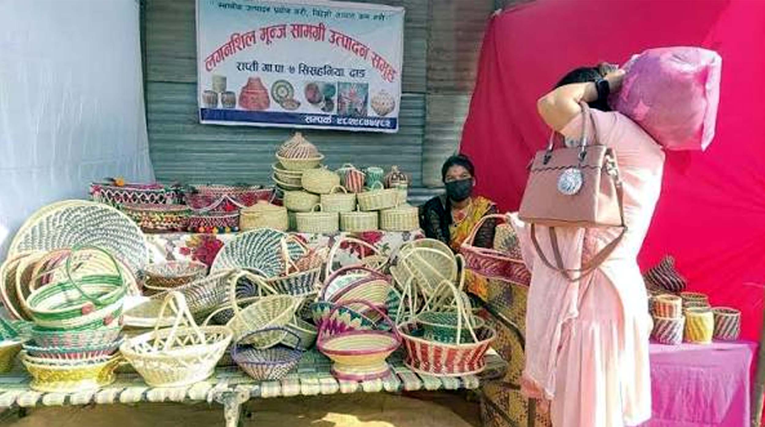 अब सरकारी बैठक, समारोहमा कोसेली हस्तकलाका सामग्री प्रयोग गर्न निर्देश