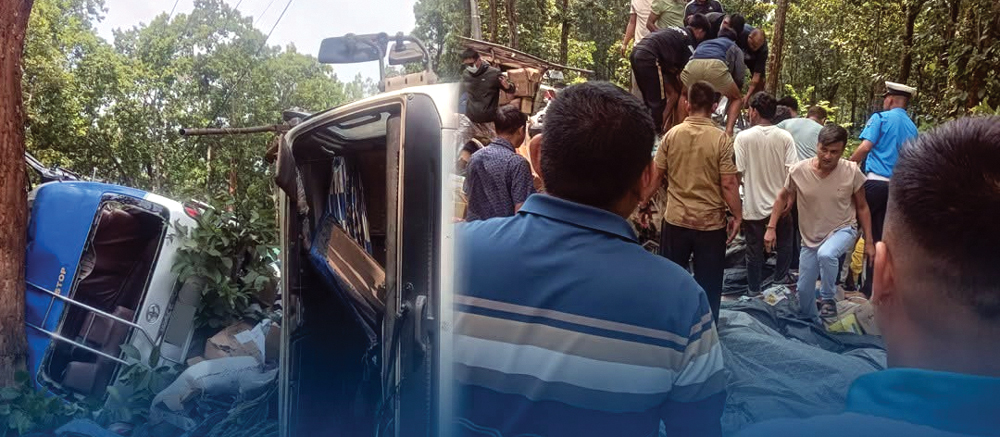 उदयपुरमा माइक्रो र ट्रक ठोक्किँदा १७ जना घाइते
