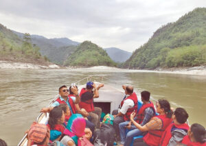 कोशी नदीमा सबै मोटरबोट तत्काल सञ्चालन रोक